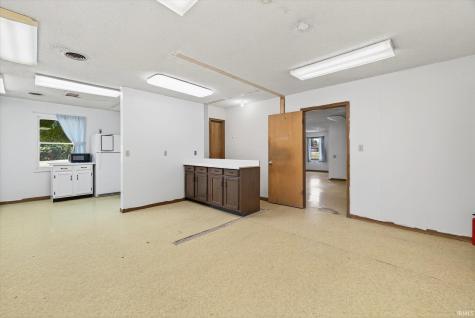 2082 W State Road 54 Bloomfield IN 47424