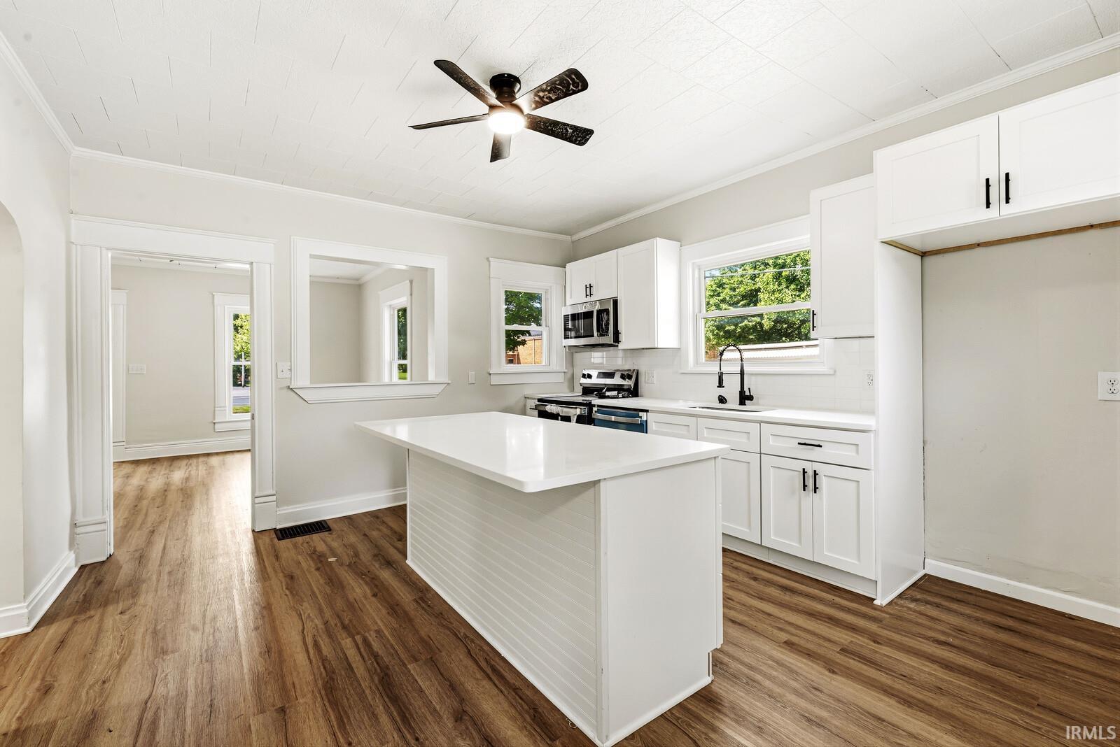 212 E Waterford Street Wakarusa IN 46573