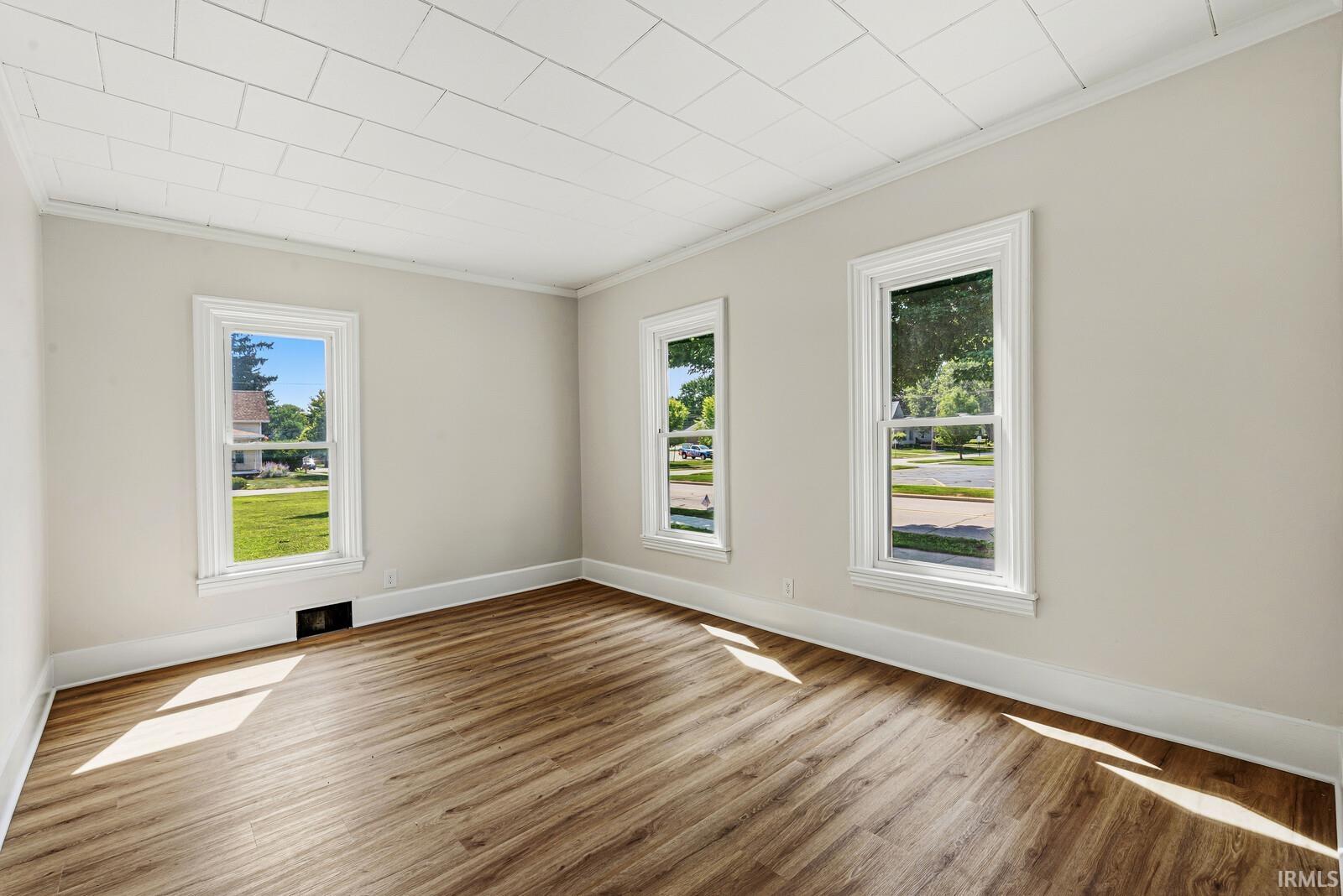 212 E Waterford Street Wakarusa IN 46573