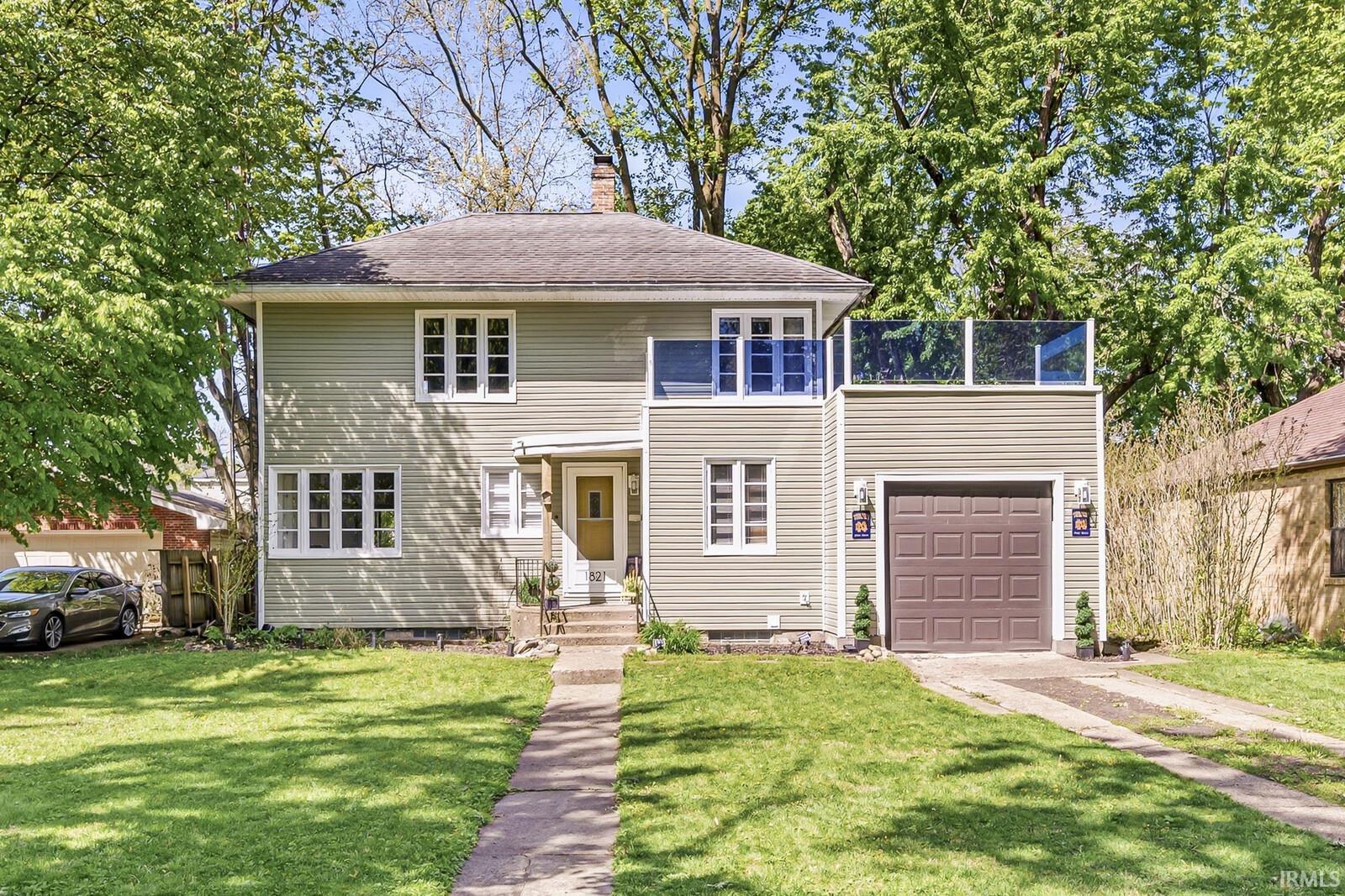 1821 College Street South Bend IN 46628