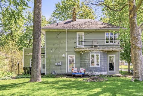 1821 College Street South Bend IN 46628