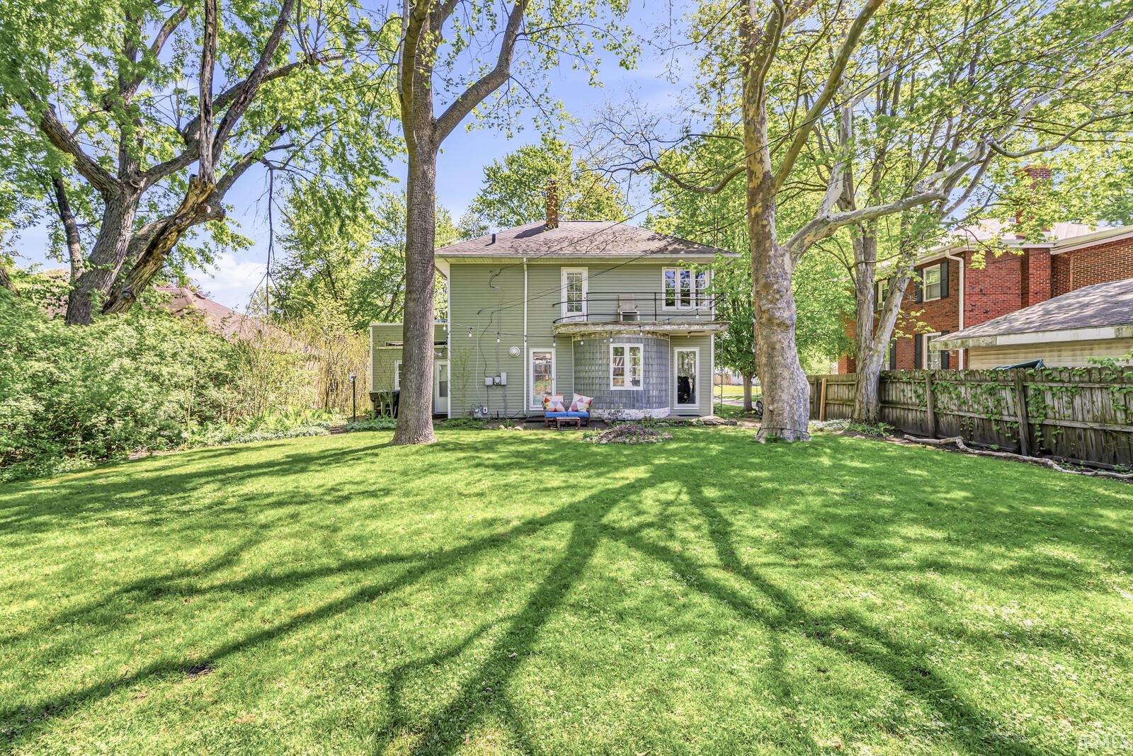 1821 College Street South Bend IN 46628
