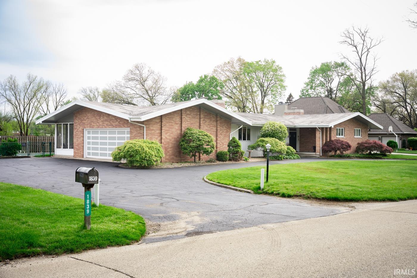 1839 Rainbow Bend Boulevard Elkhart IN 46514