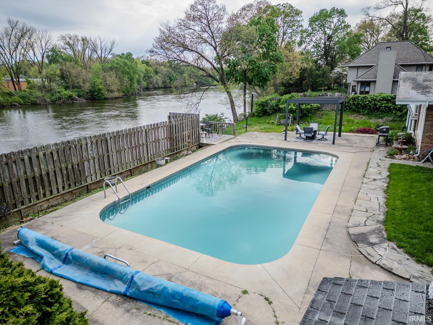 1839 Rainbow Bend Boulevard Elkhart IN 46514