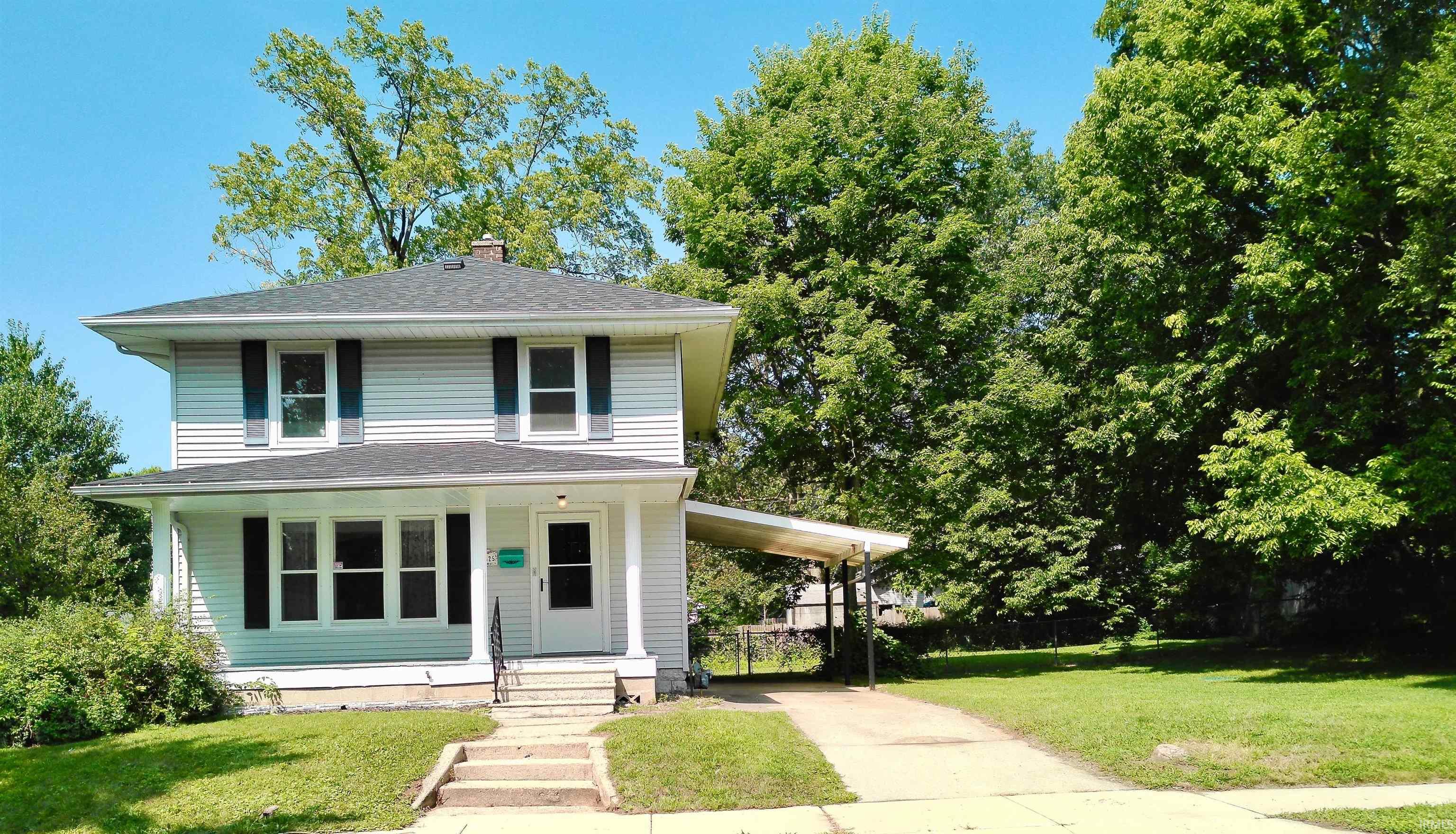 1325 S 32nd Street South Bend IN 46615