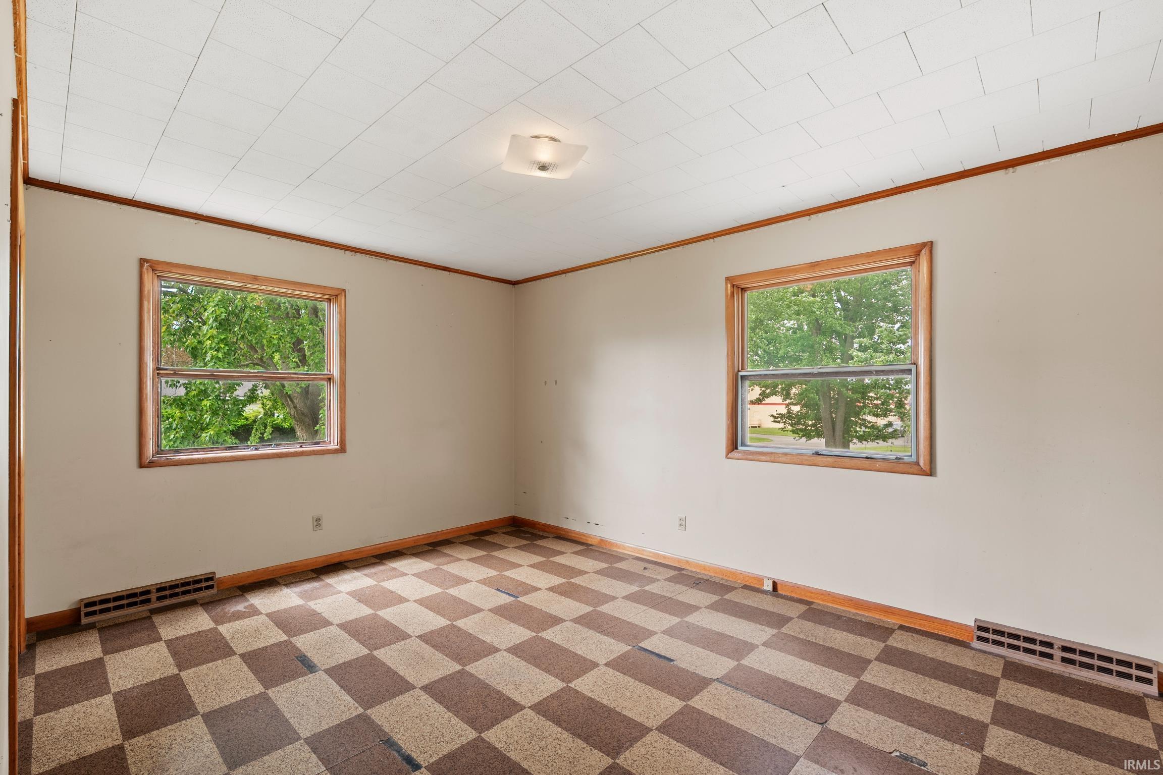 303 N Roosevelt Street Warsaw IN 46580