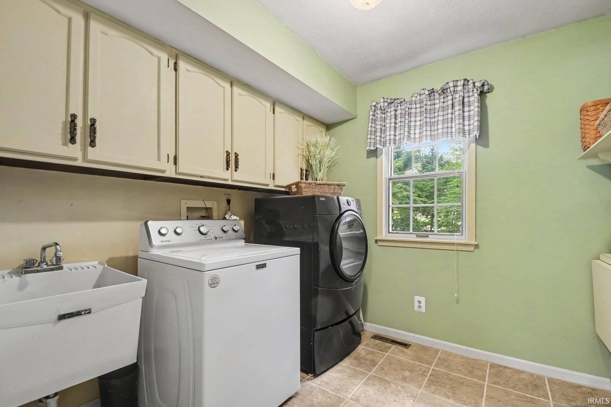 15971 Cedar Ridge Court Granger IN 46530