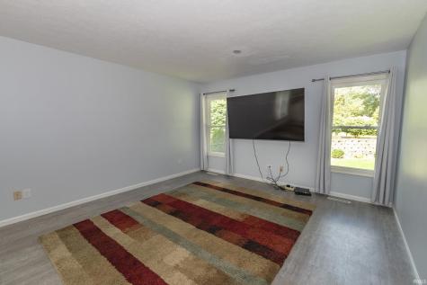 2112 Foxboro Court Mishawaka IN 46545