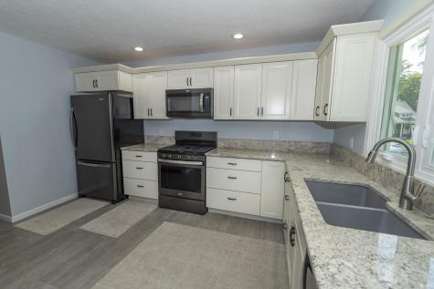 2112 Foxboro Court Mishawaka IN 46545