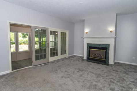 2112 Foxboro Court Mishawaka IN 46545