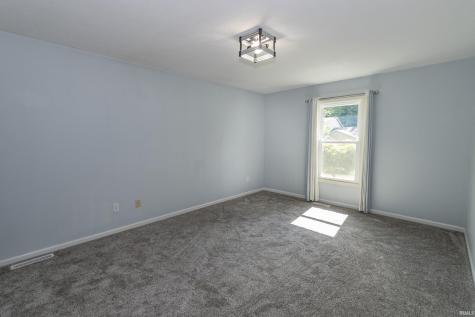 2112 Foxboro Court Mishawaka IN 46545