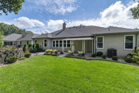 2112 Foxboro Court Mishawaka IN 46545