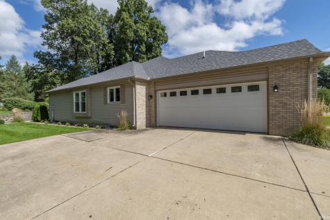2112 Foxboro Court Mishawaka IN 46545