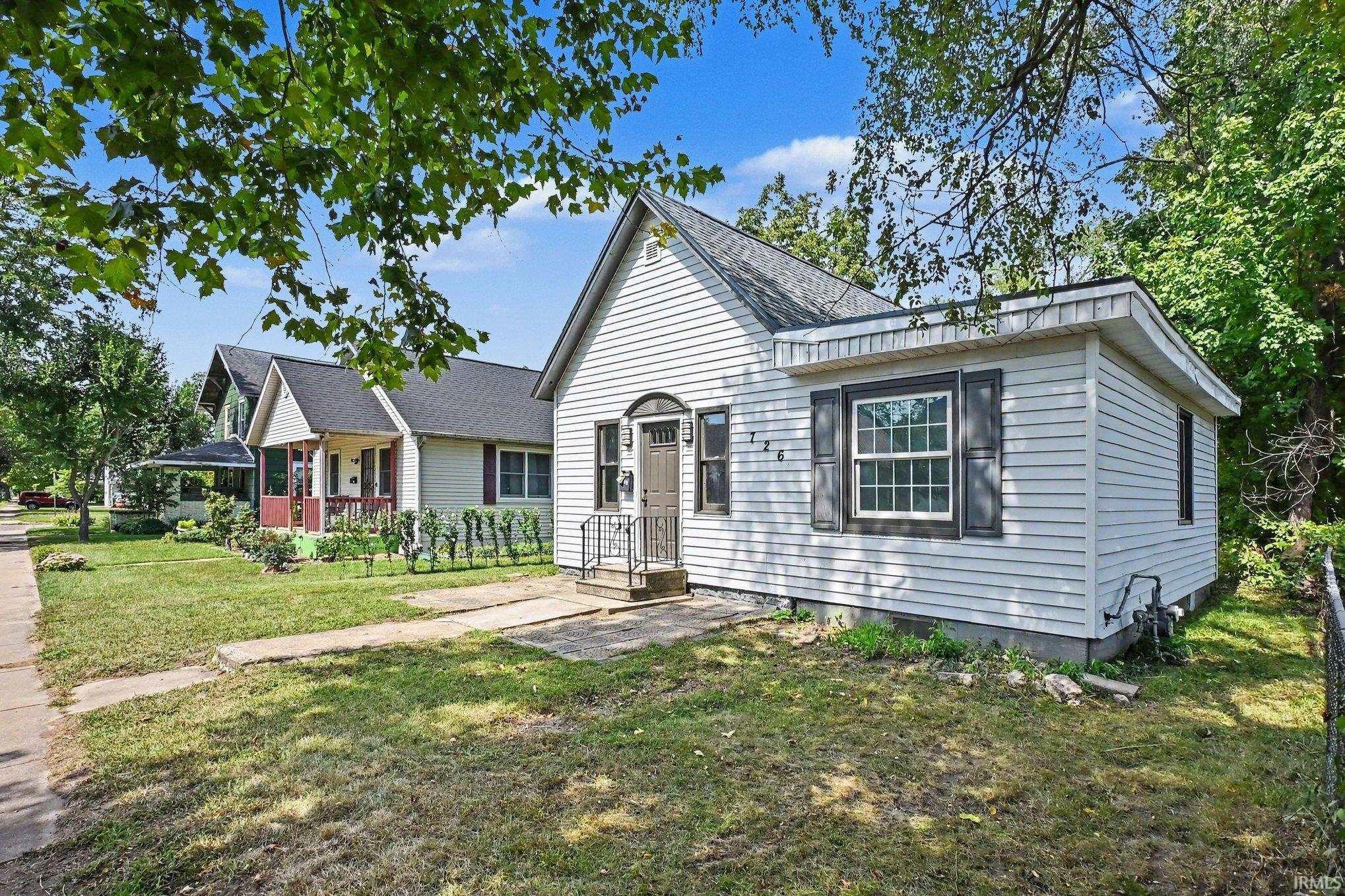 726 W Blaine Avenue Elkhart IN 46516