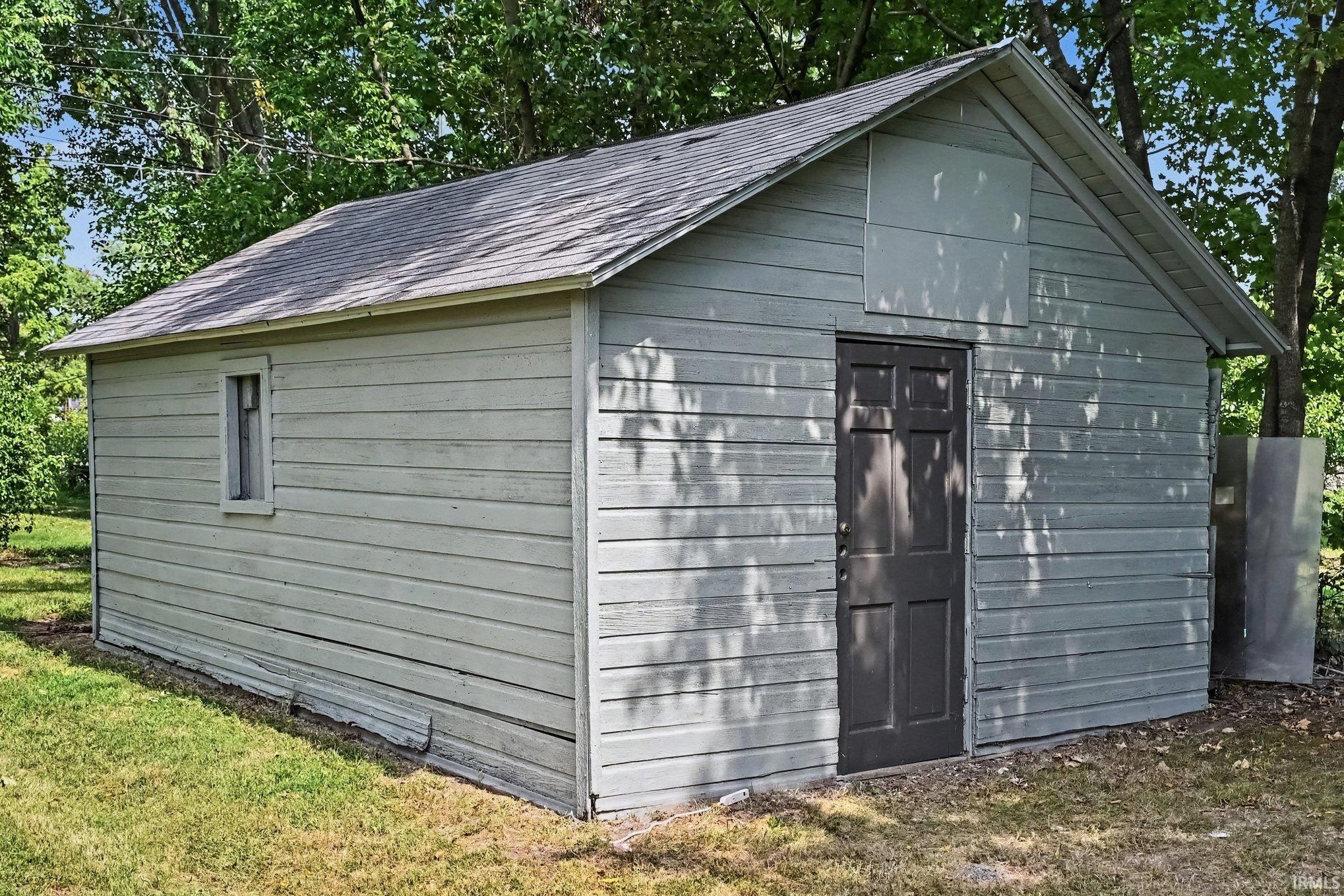 726 W Blaine Avenue Elkhart IN 46516