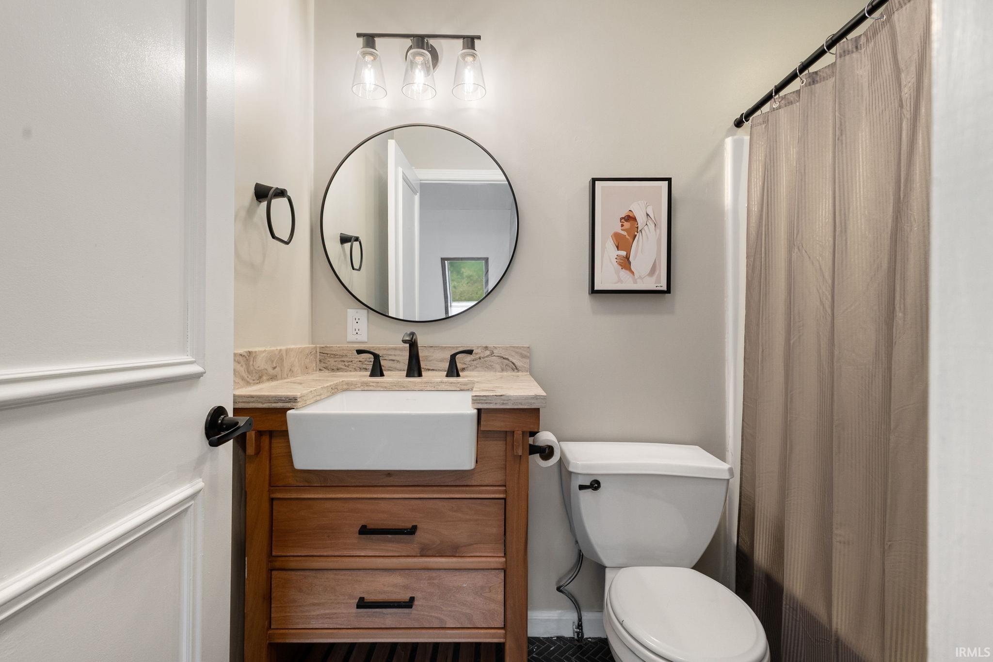 2208 Woodland Court Elkhart IN 46514
