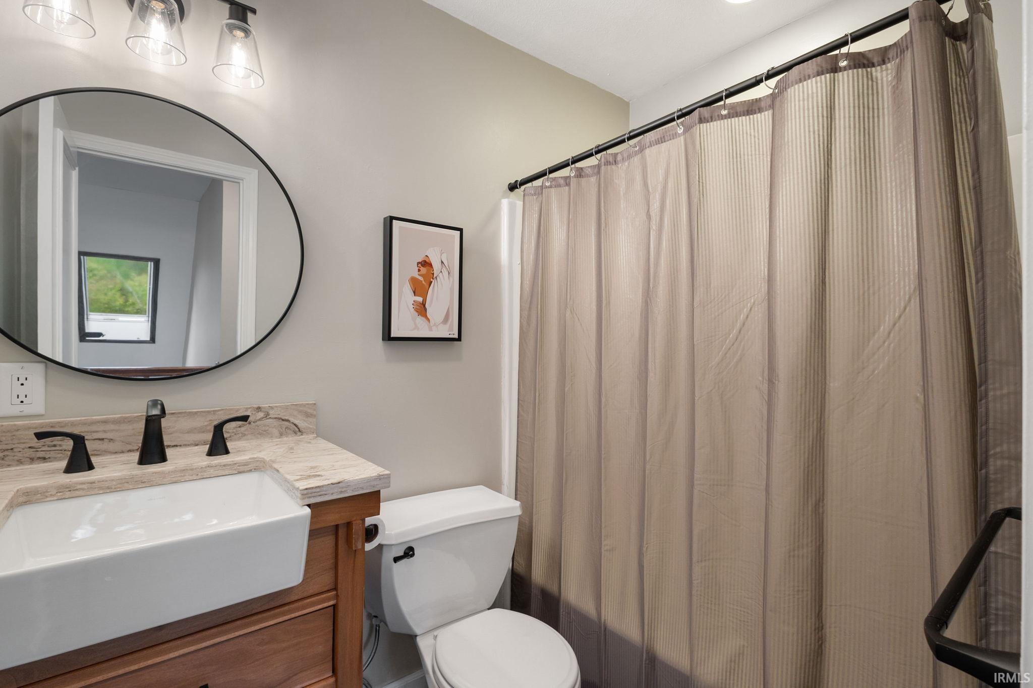 2208 Woodland Court Elkhart IN 46514