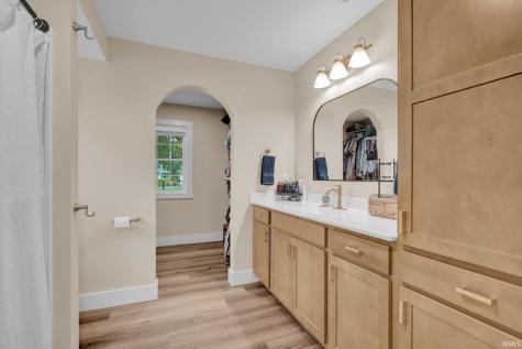 7508 Eichele Drive Evansville IN 47712