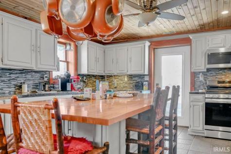 7318 N Red Hill Road Ellettsville IN 47429