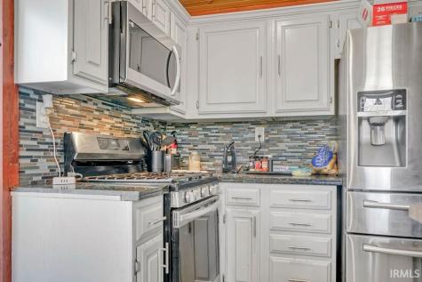 7318 N Red Hill Road Ellettsville IN 47429