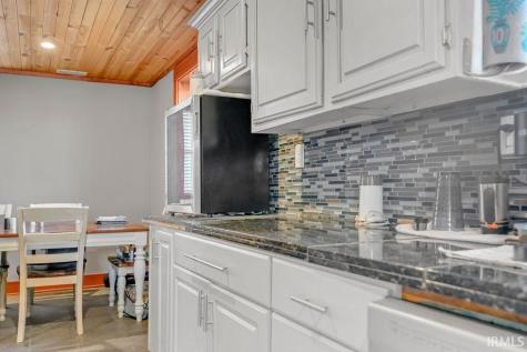 7318 N Red Hill Road Ellettsville IN 47429