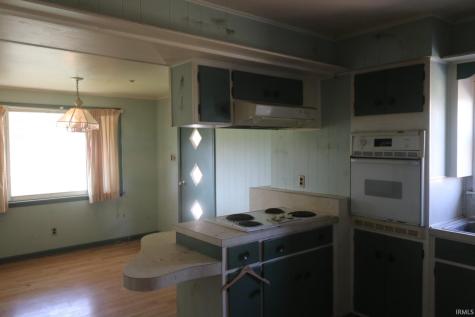 405 SW 3rd Street Loogootee IN 47553