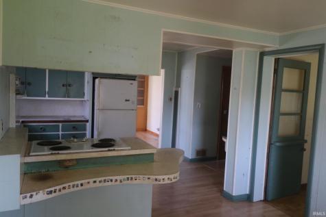 405 SW 3rd Street Loogootee IN 47553