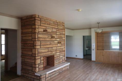 405 SW 3rd Street Loogootee IN 47553