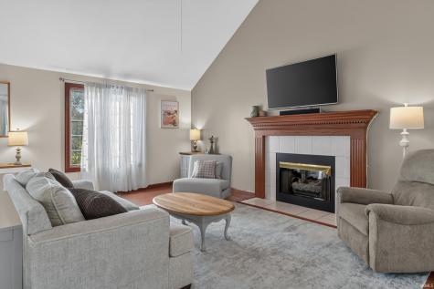 2212 Blue Harbor Drive Fort Wayne IN 46804
