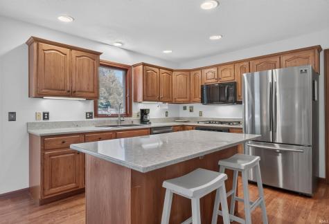 2212 Blue Harbor Drive Fort Wayne IN 46804