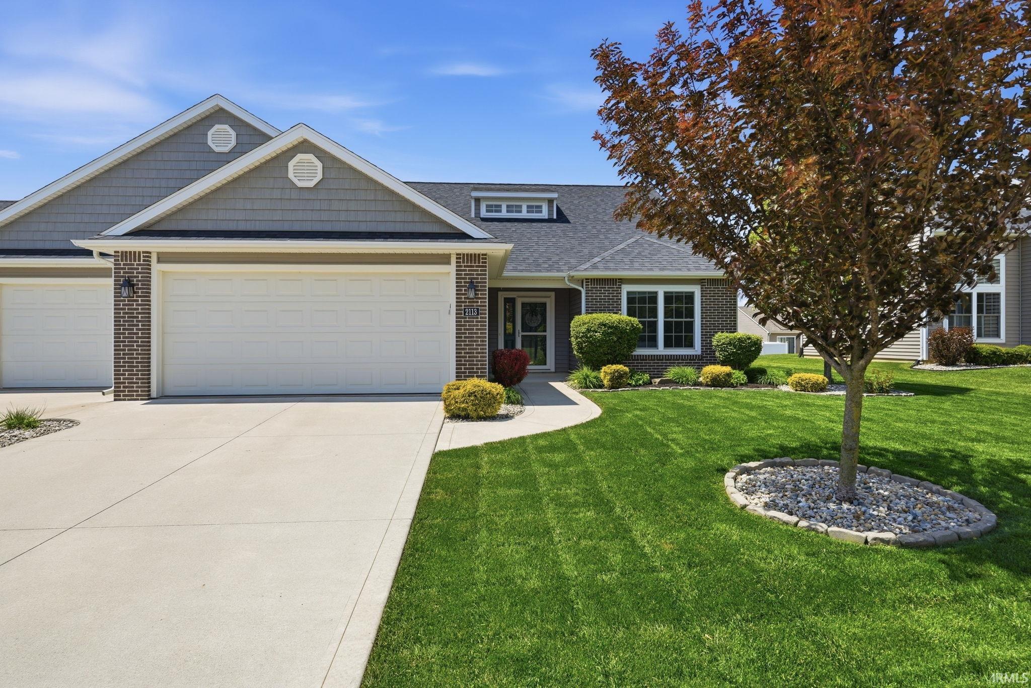 2113 Meadowsweet Parkway Fort Wayne IN 46808