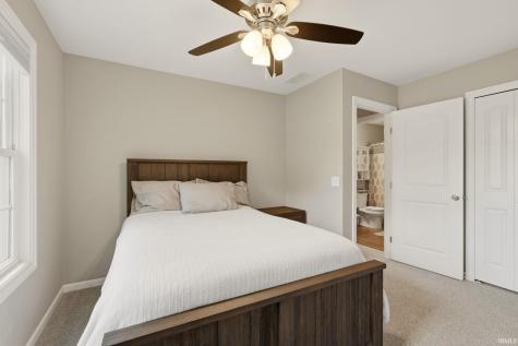 2113 Meadowsweet Parkway Fort Wayne IN 46808