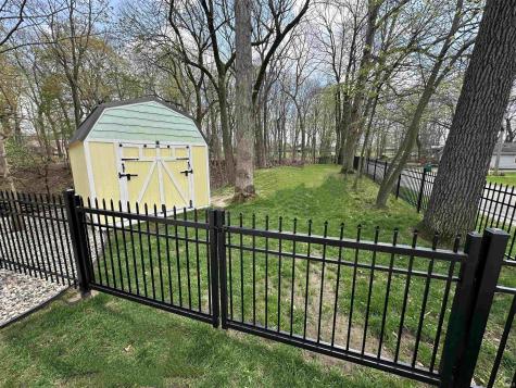 3743 N West Shafer Drive Monticello IN 47960