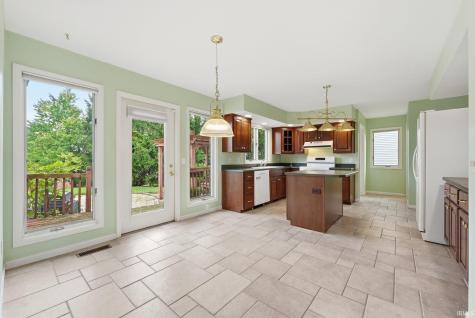 9710 Red Twig Place Fort Wayne IN 46804