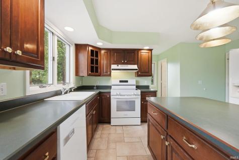 9710 Red Twig Place Fort Wayne IN 46804