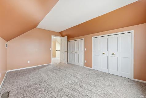 9710 Red Twig Place Fort Wayne IN 46804