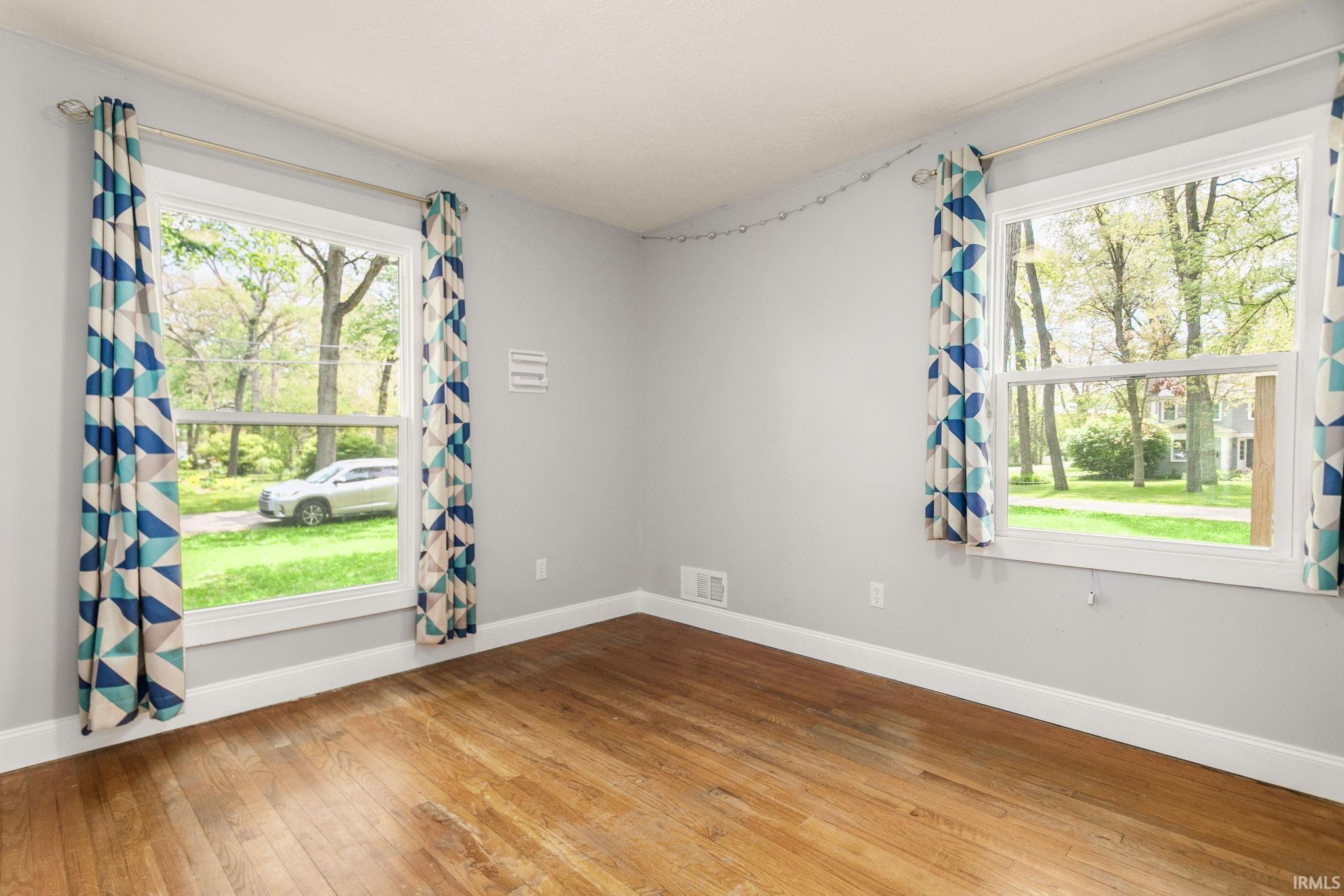 19613 Oakdale Avenue South Bend IN 46637