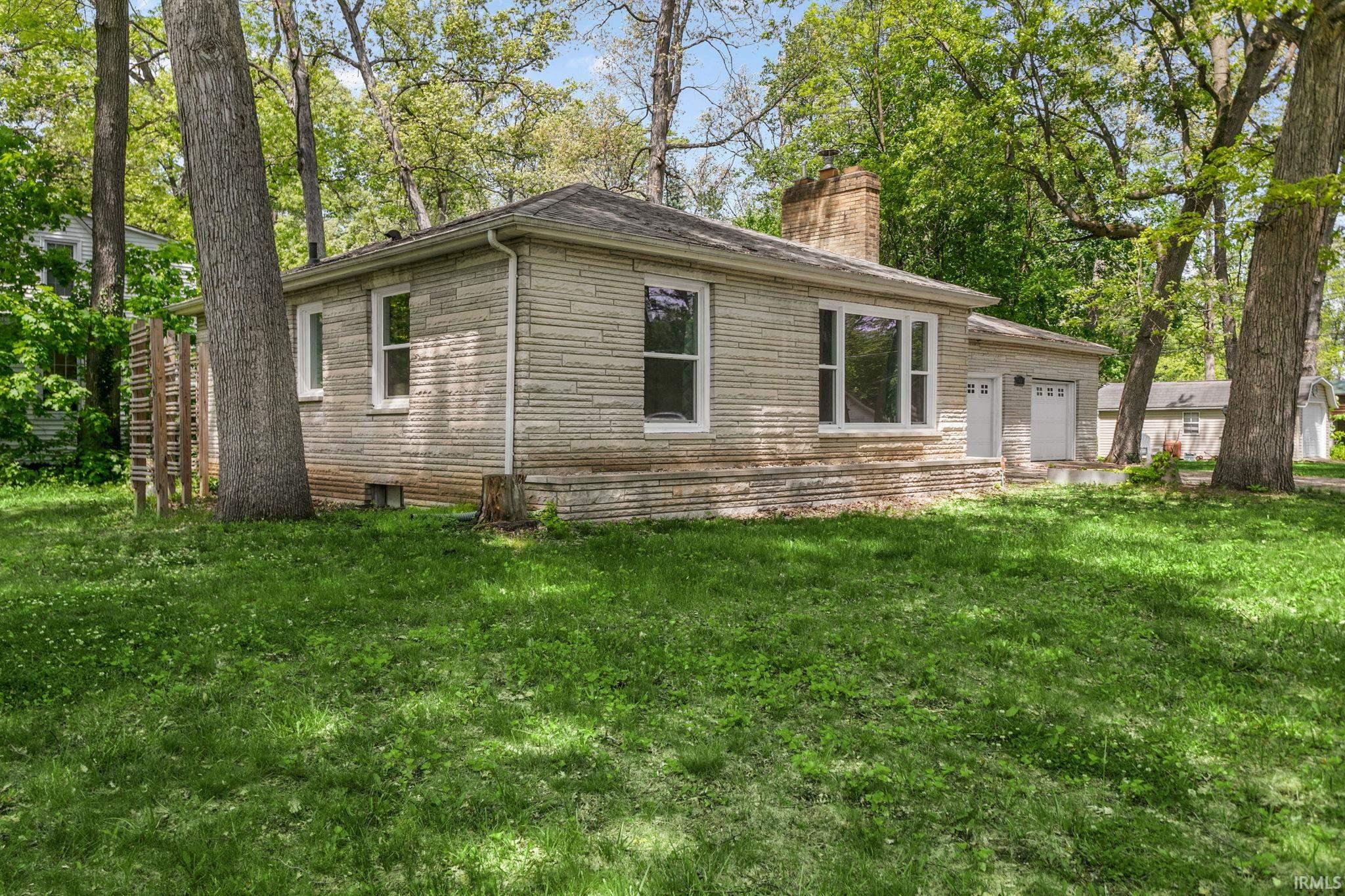 19613 Oakdale Avenue South Bend IN 46637