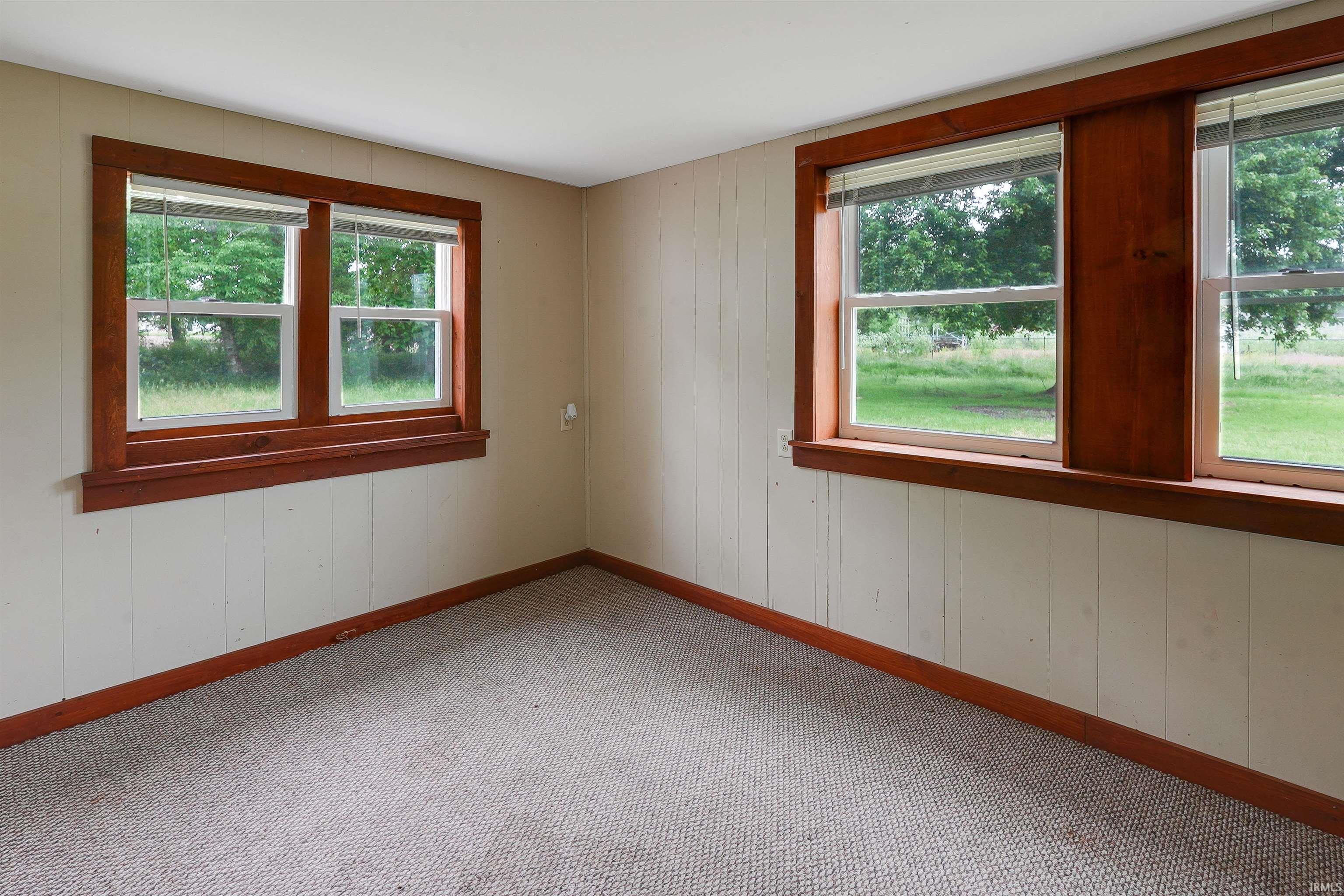 912 W Winona Avenue Warsaw IN 46580