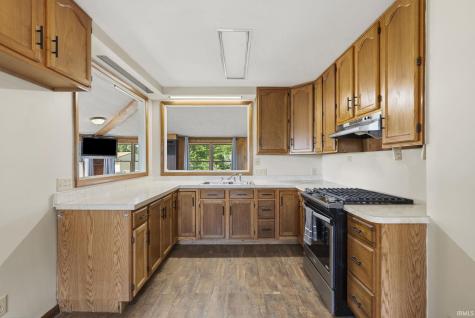 9796 N Hiawatha Lane Syracuse IN 46567