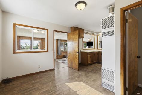 9796 N Hiawatha Lane Syracuse IN 46567