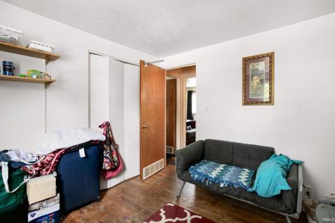 1734 Hass Drive South Bend IN 46635