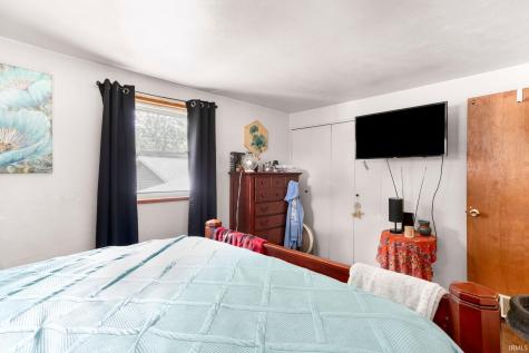 1734 Hass Drive South Bend IN 46635