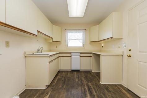 0727 S County Road 100 W Hartford City IN 47348