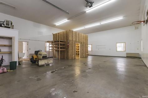 0727 S County Road 100 W Hartford City IN 47348