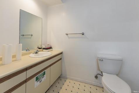 0727 S County Road 100 W Hartford City IN 47348