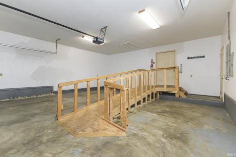 0727 S County Road 100 W Hartford City IN 47348