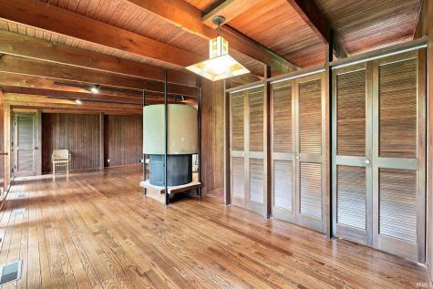 4523 Maples Road Fort Wayne IN 46816