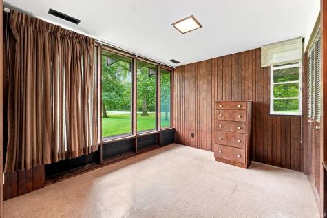 4523 Maples Road Fort Wayne IN 46816