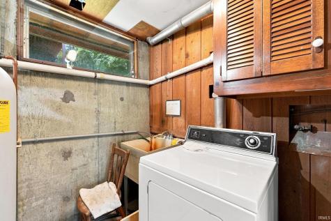 4523 Maples Road Fort Wayne IN 46816